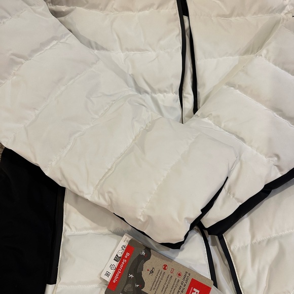 Zara Performance Ski jacket - Picture 4 of 10